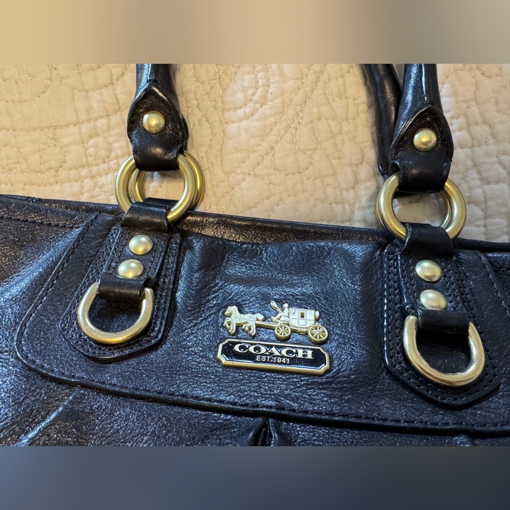 COACH Black Leather Bag
Like new condition